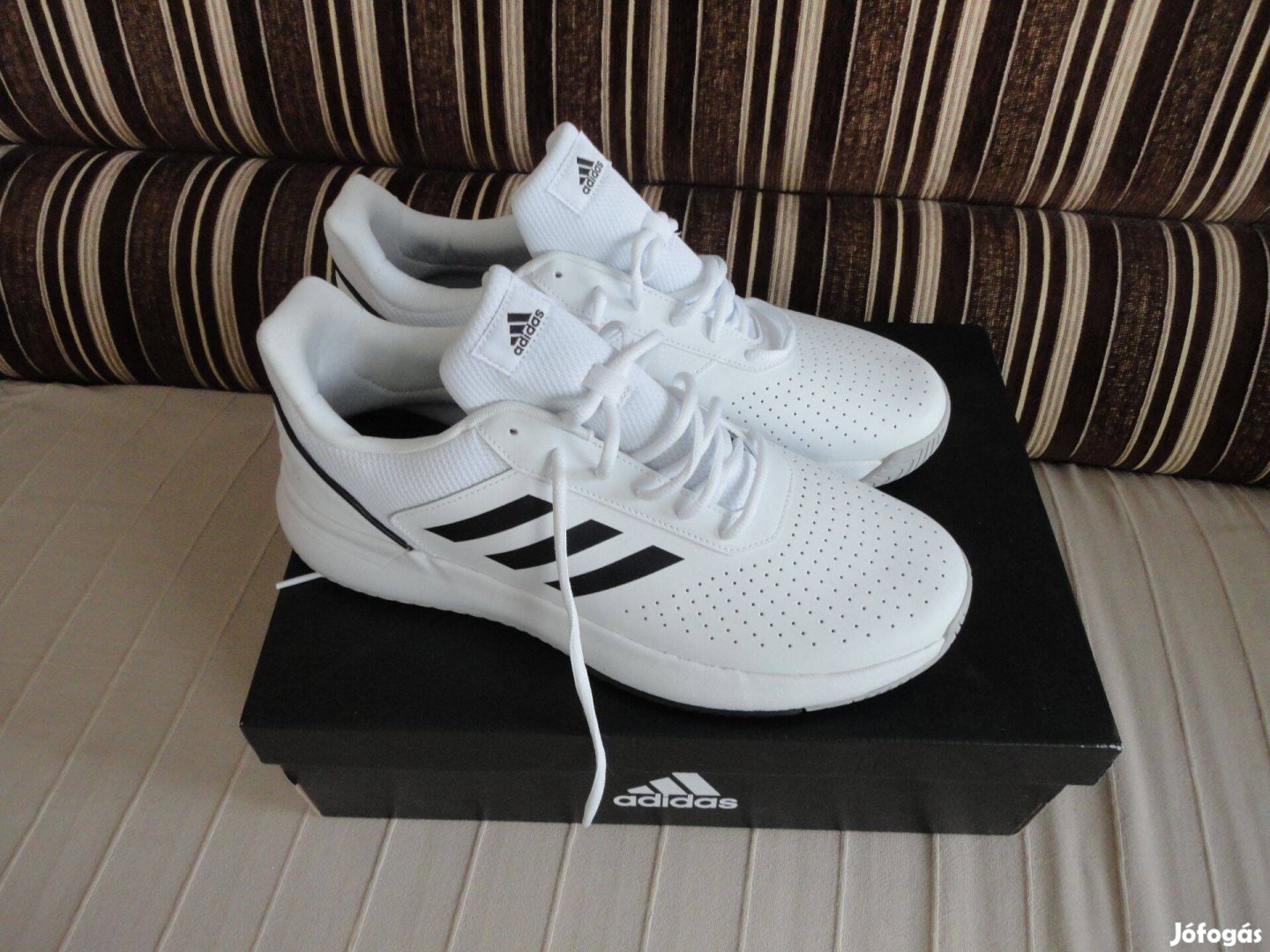 Adidas sportcipő