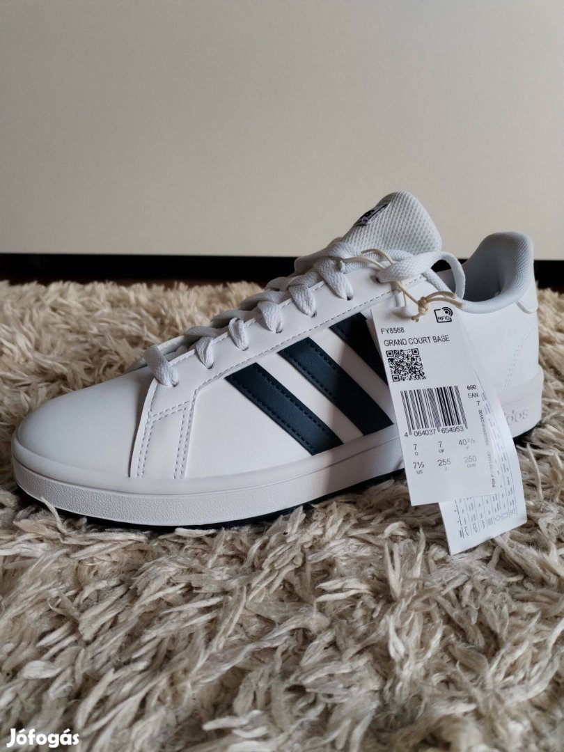 Adidas sportcipő