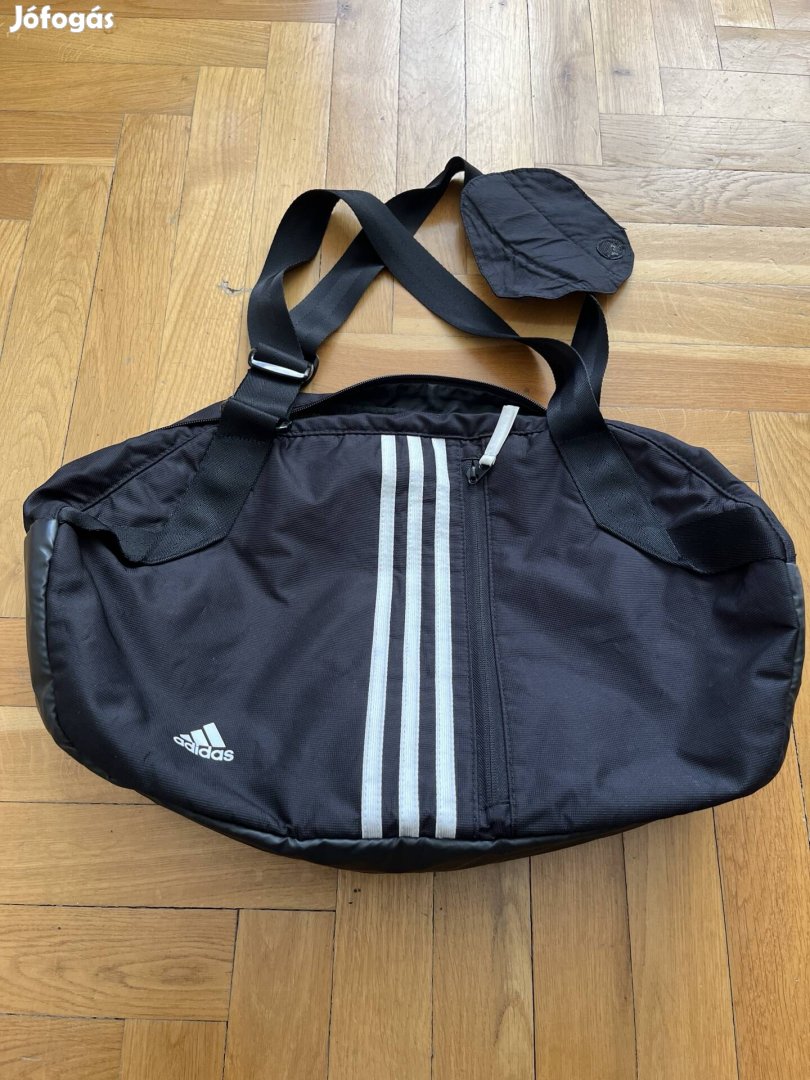 Adidas sporttáska