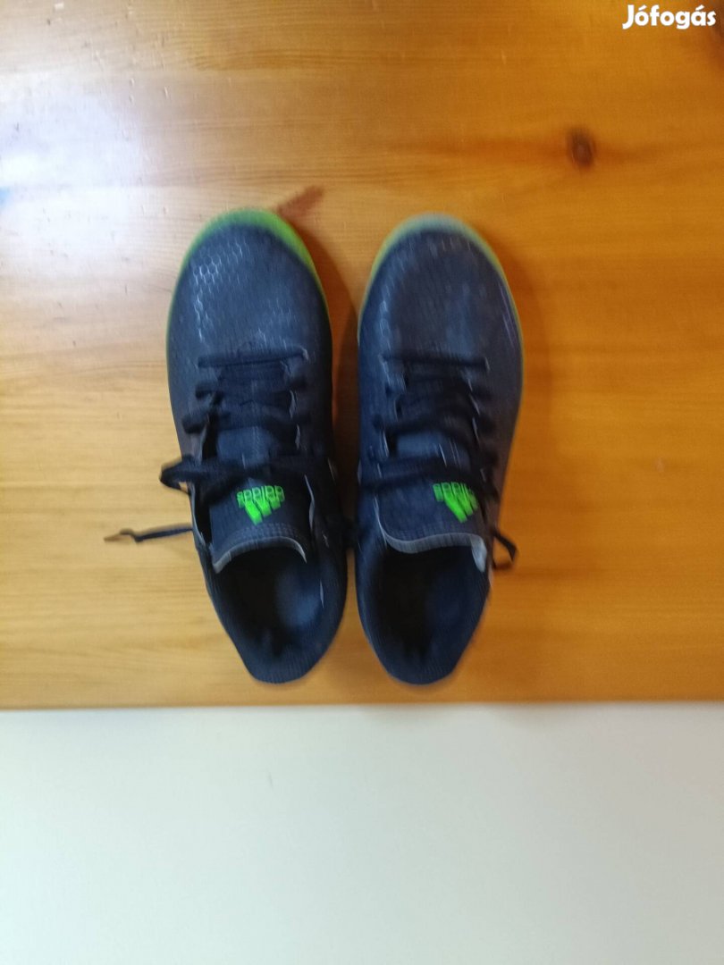 Adidas stoplis focicipő