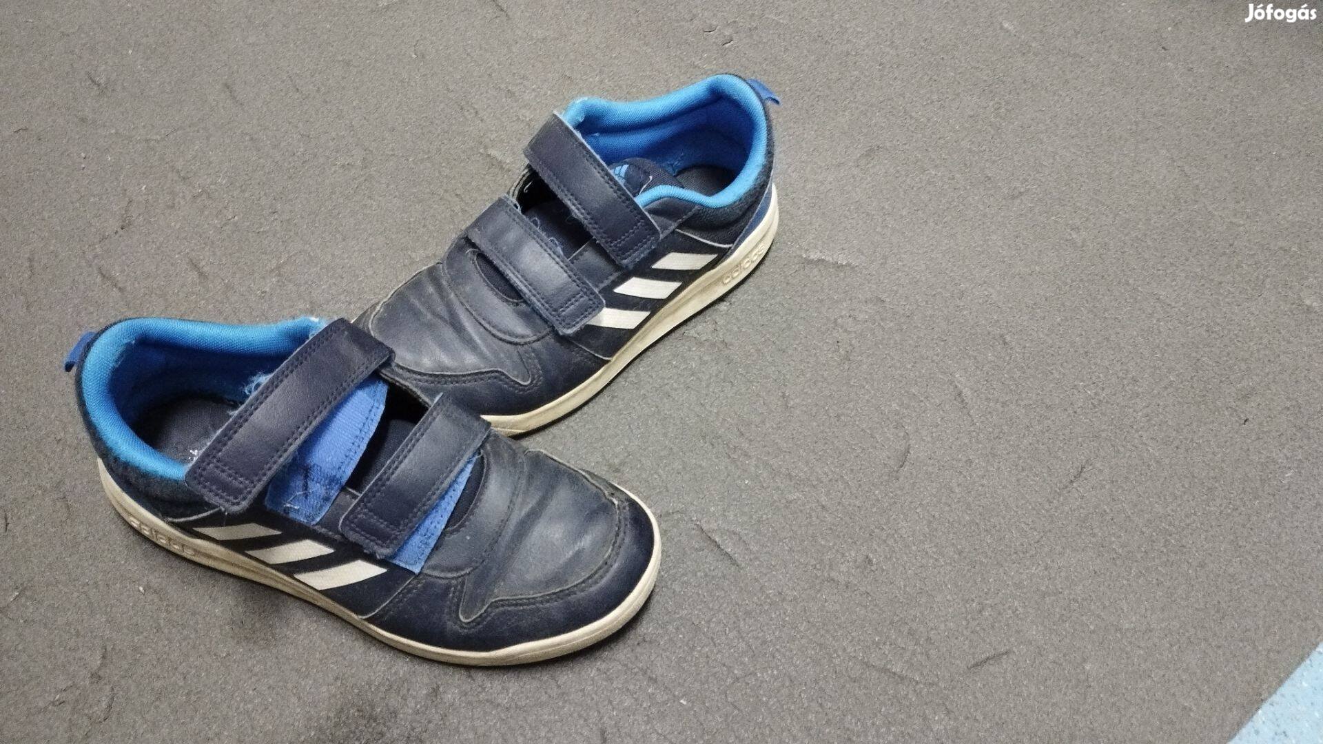 Adidas tépőzáras gyerek cipő