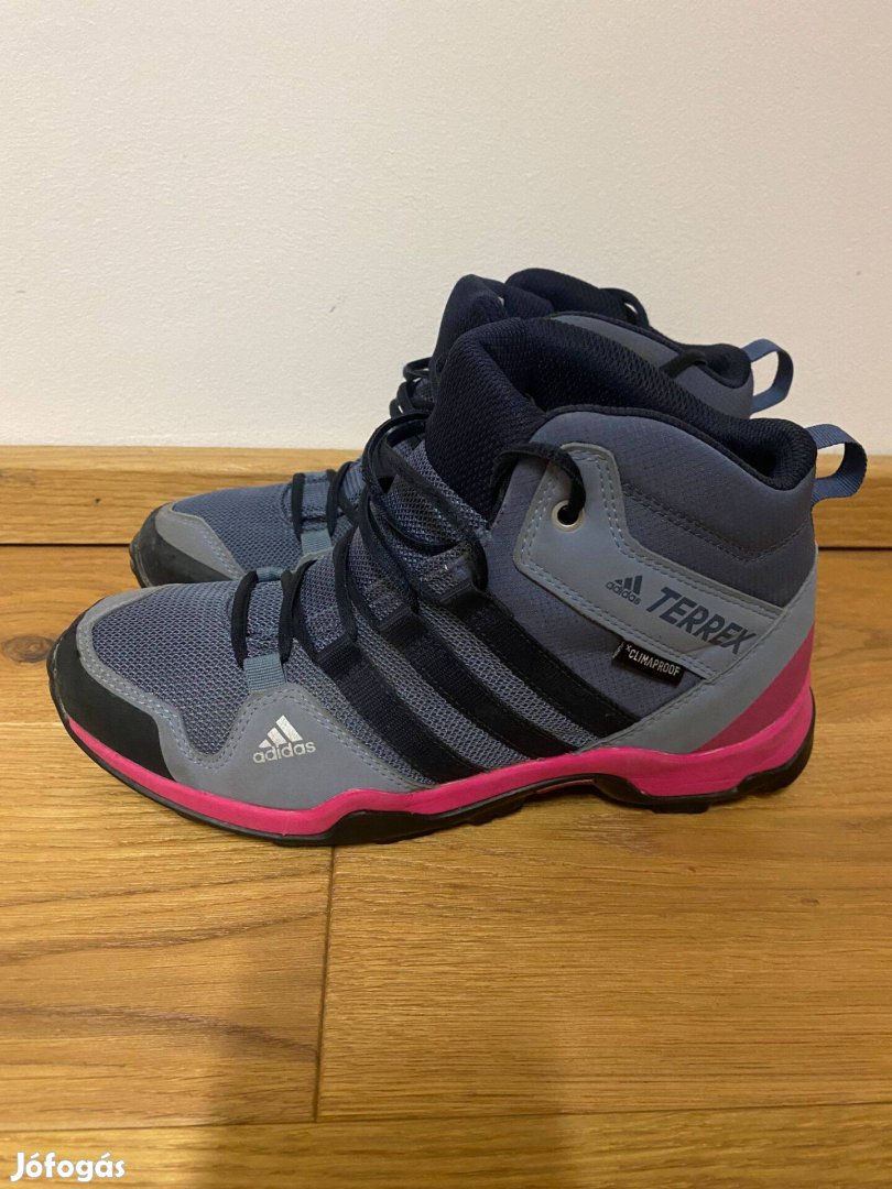 Adidas terrex 35,5 bakancs magasszárú cipő