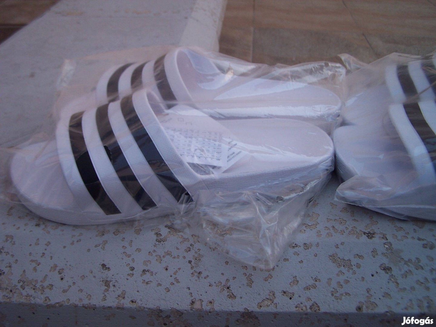 Adidas újj 42-es papucs,