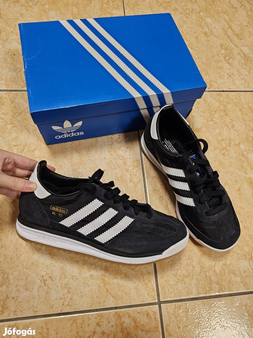 Adidas unisex sportcipő