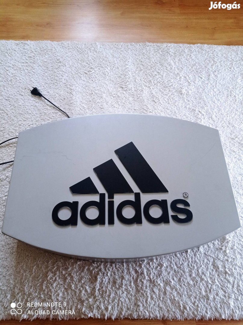 Adidas világító reklám tábla 