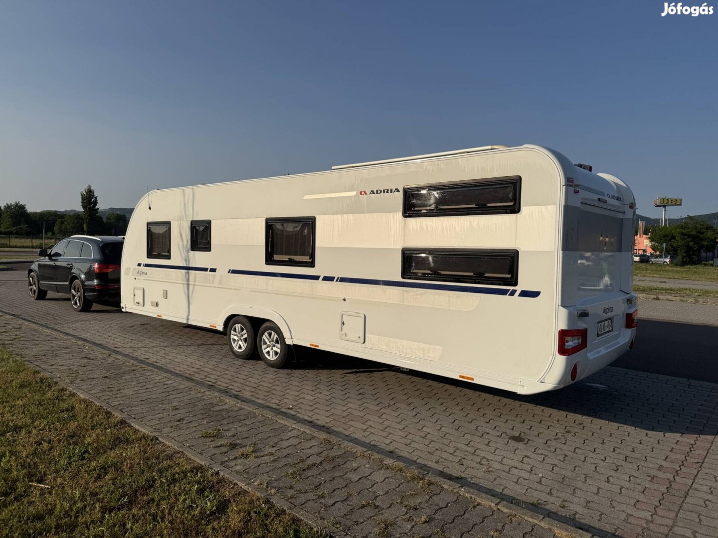 Adria Alpine 763 UK típusú 8 fős lakókocsi,magyar okmányokkal 