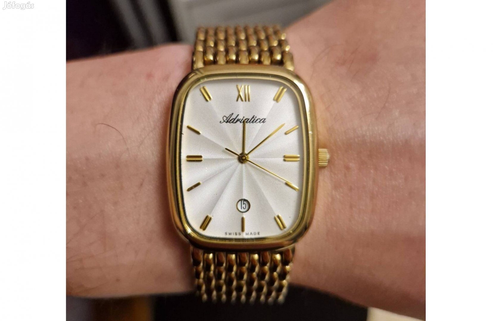 Adriatica aranyozott szögletes svájci kvarc karóra jelenleg