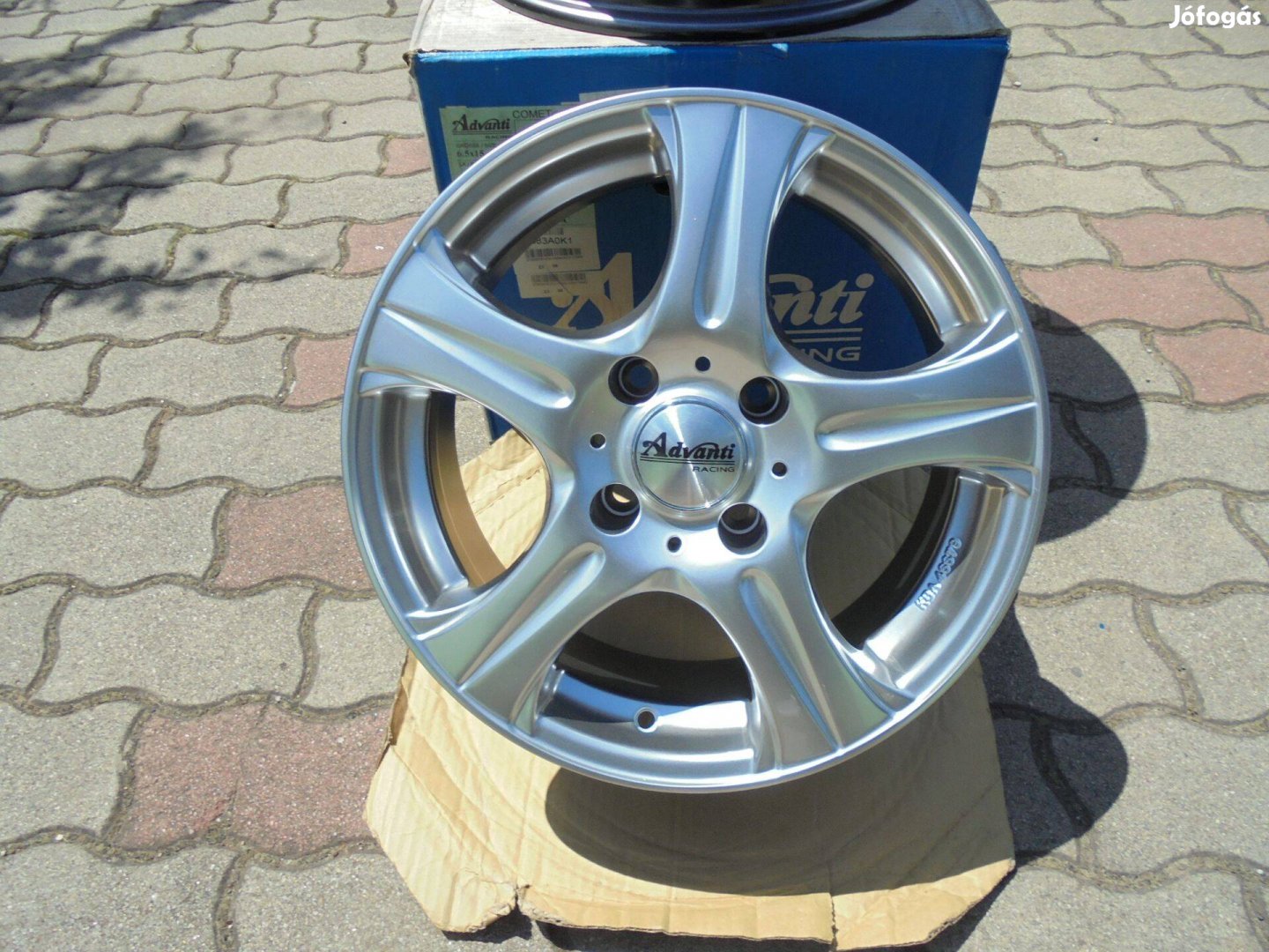 Advanti 15-ös új alufelni dobozában eladó