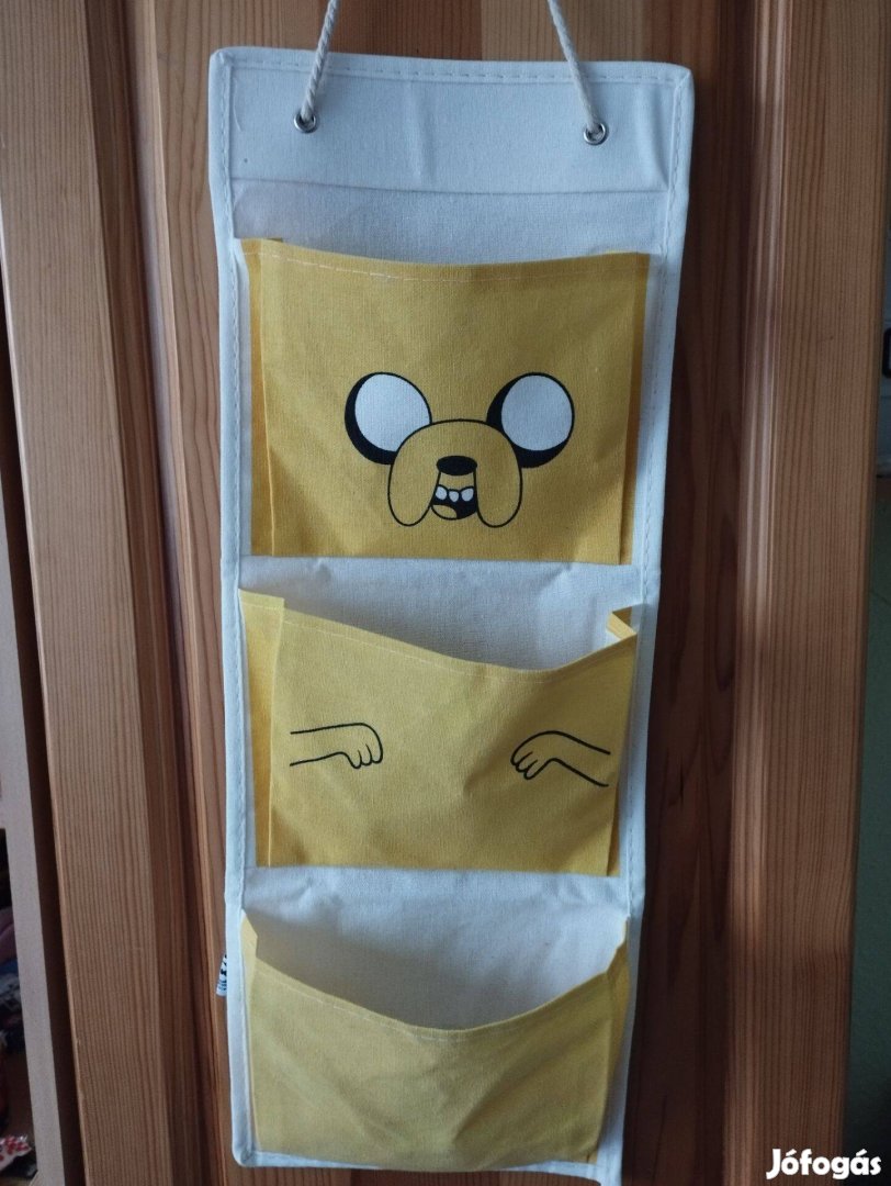 Adventure Time fali tartó