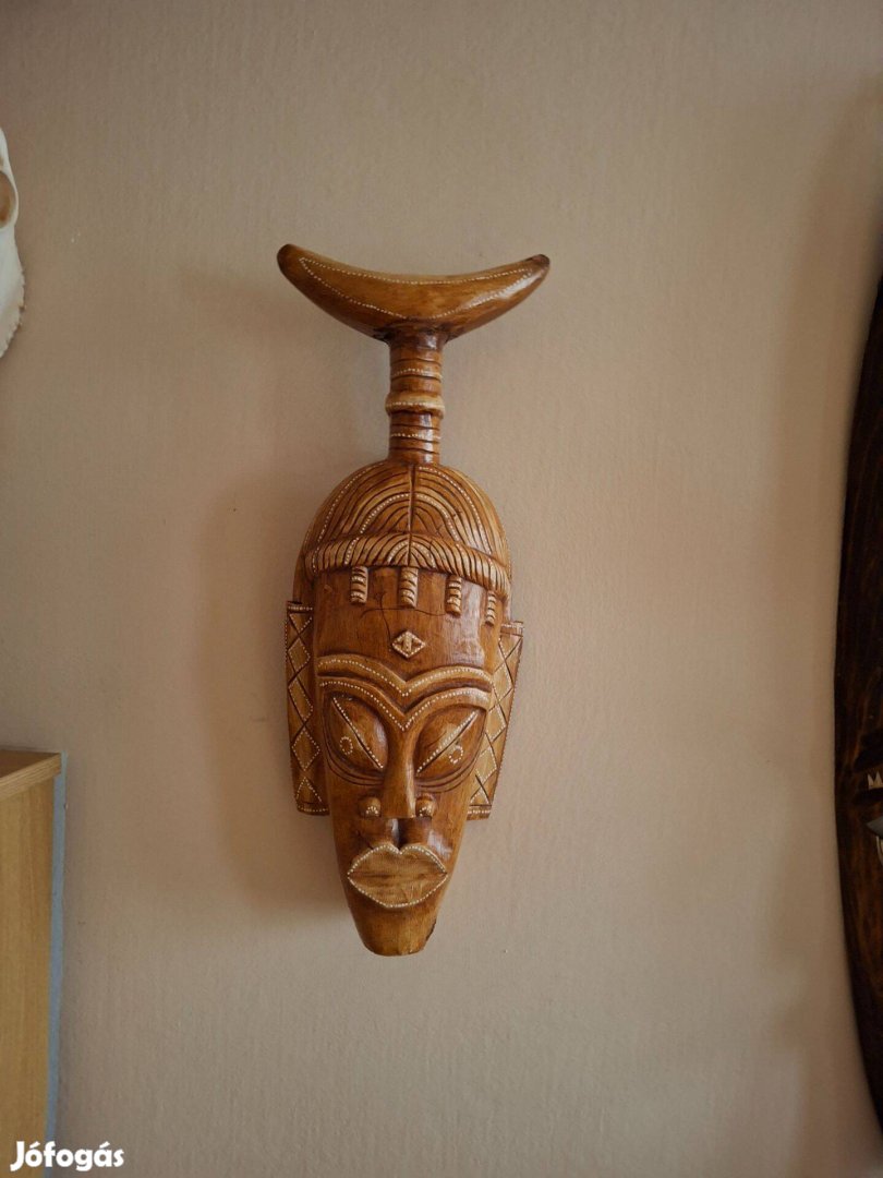 Afrikai faragott maszkok