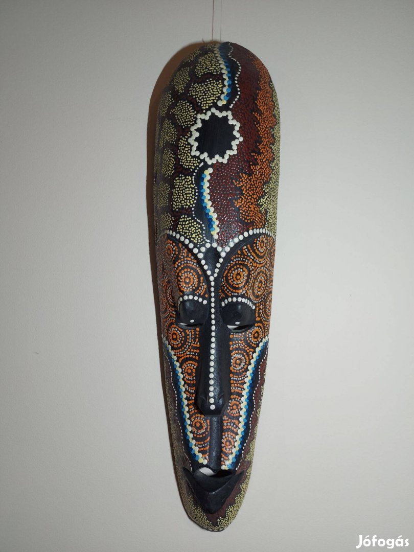 Afrikai kézzel faragott maszk, fali dekoráció