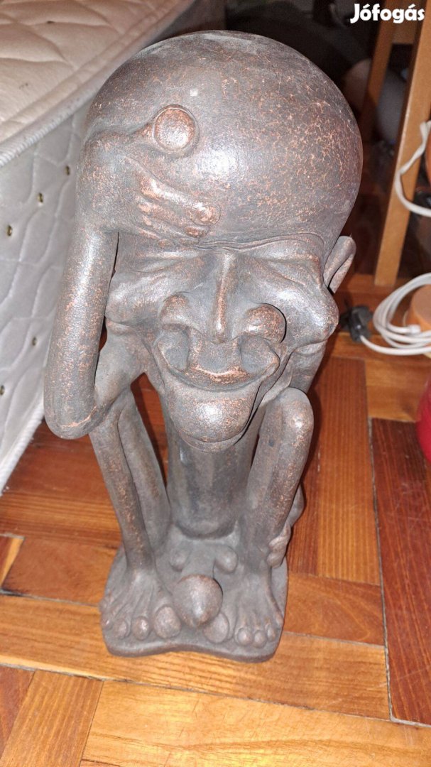 Afrikai szobor kerámia anyagú