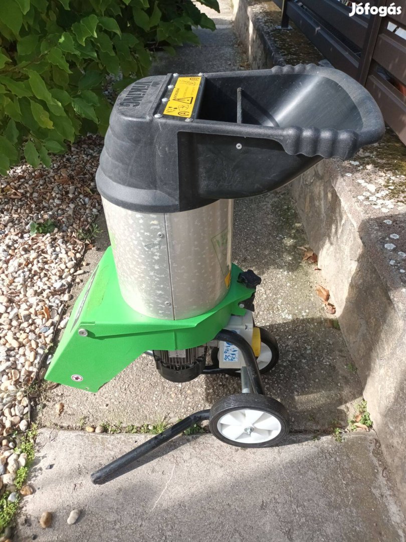 Ágaprító komposztáló Viking KE 3323 típusú nagy teljesítményű 2800W
