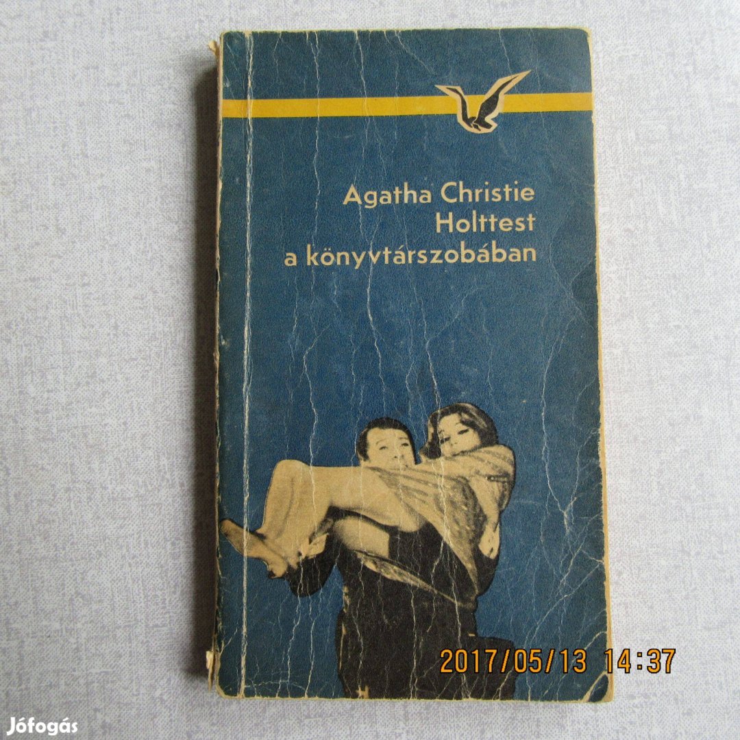 Agatha Christie Holtest a könyvtárszobában