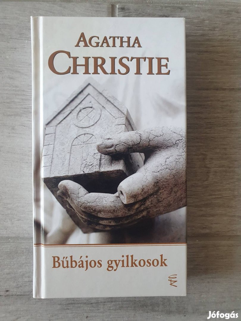 Agatha Christie: Bűbájos gyilkosok könyv 