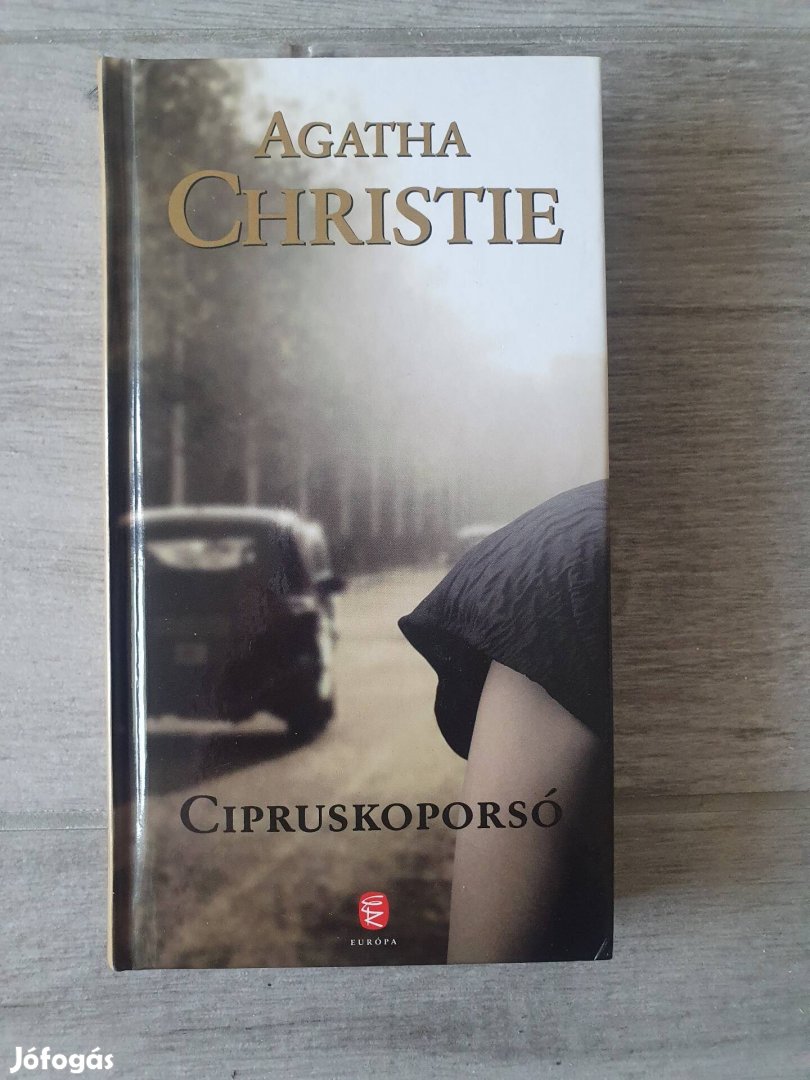 Agatha Christie: Cipruskoporsó könyv 