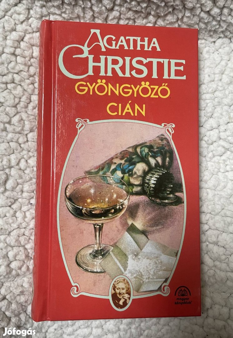 Agatha Christie: Gyöngyöző cián