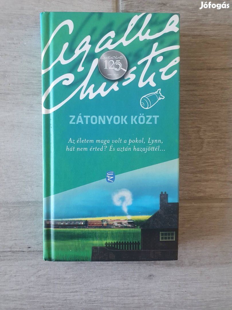 Agatha Christie: Zátonyok közt könyv 
