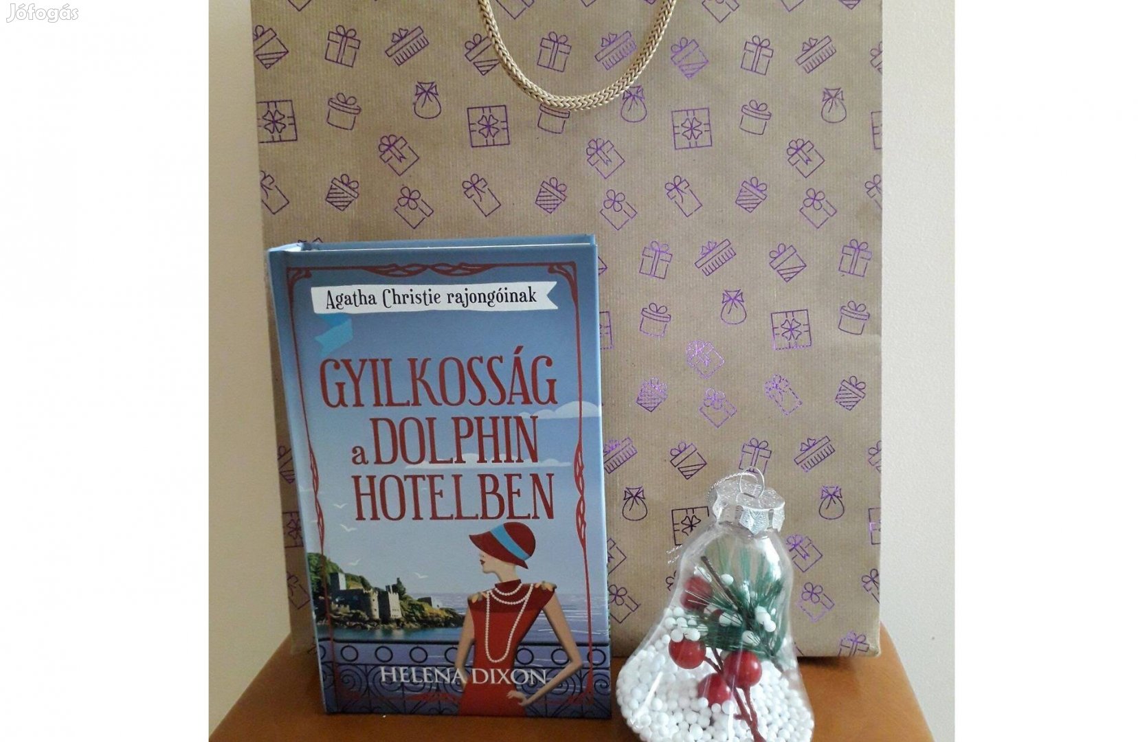 Agatha Christie rajongóinak - Gyilkosság a Dolphin hotelben