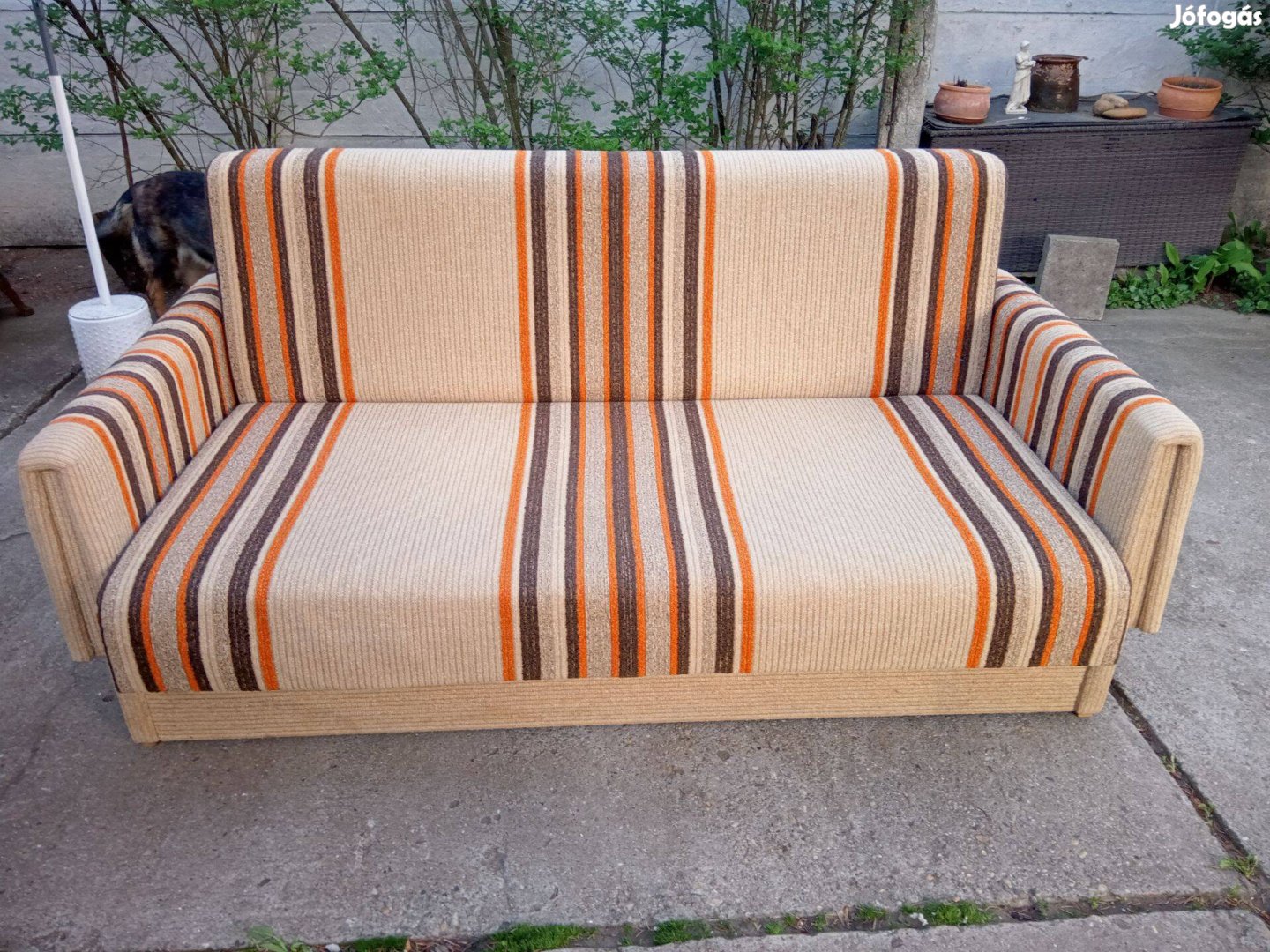 Ággyá nyitható kanapé