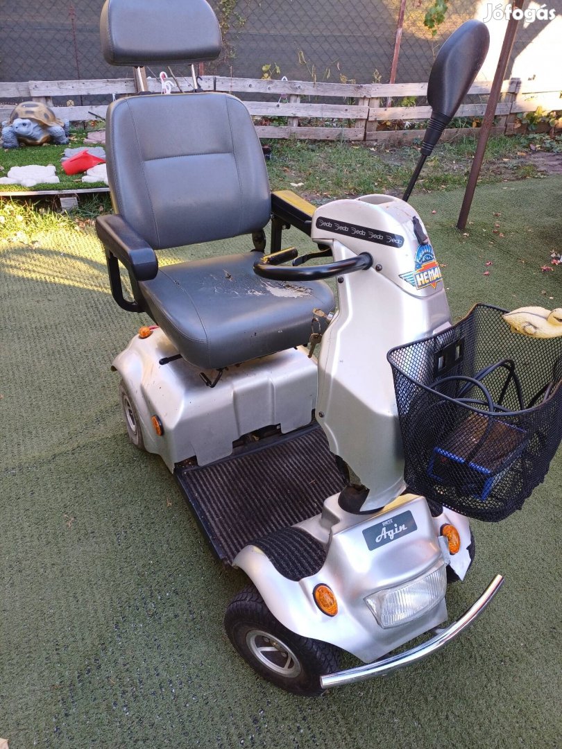 Agin elektromos moped