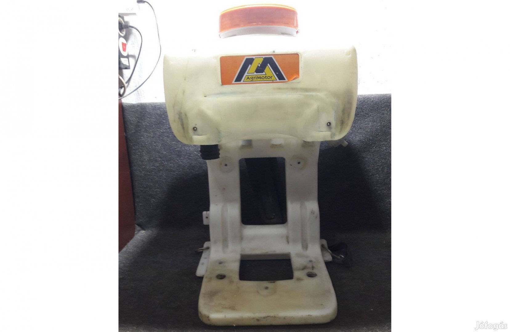 Agrimotor 3W-650 komplett permetező tartály gyári