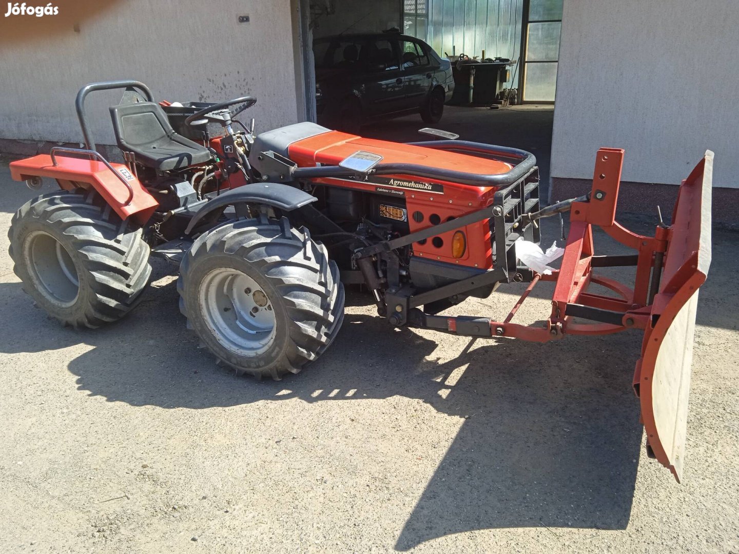 Agromechanika kistraktor