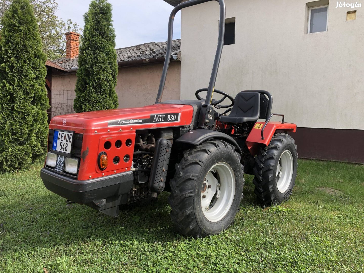 Agt 830 kistraktor 2006 30 LE