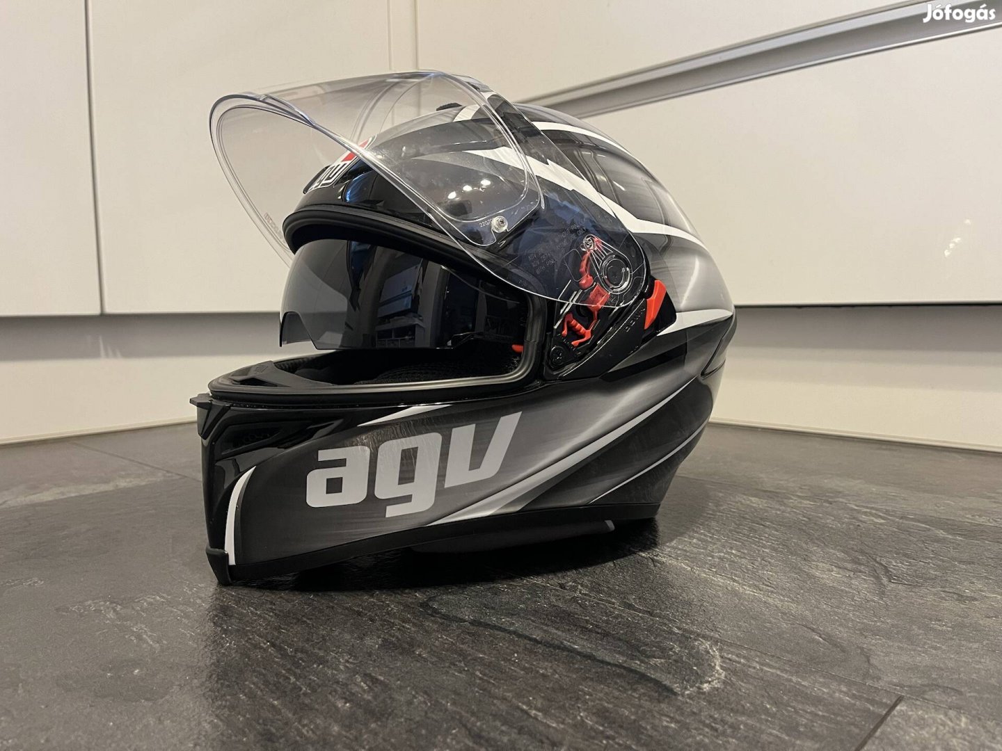 Agv K5 bukósisak