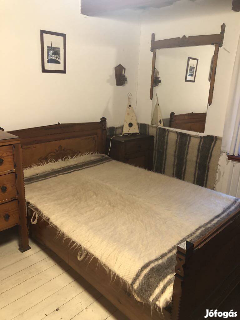 Ágy 130x200 ágyneműtartós