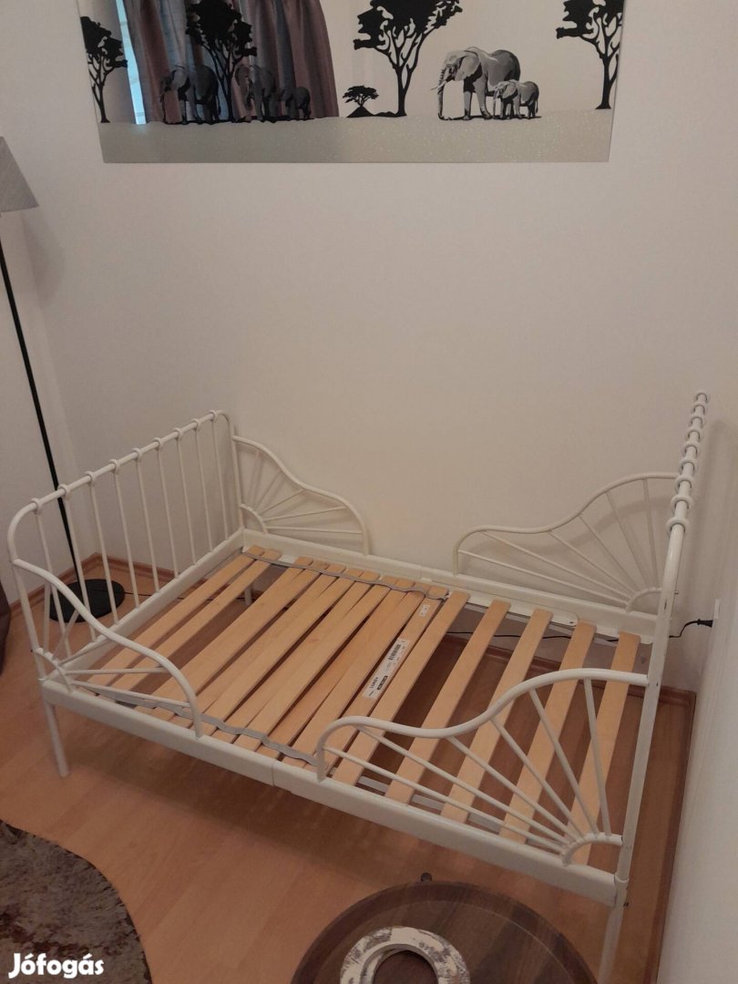 Ágy/Gyerekágy állítható hosszúság matracokkal együtt