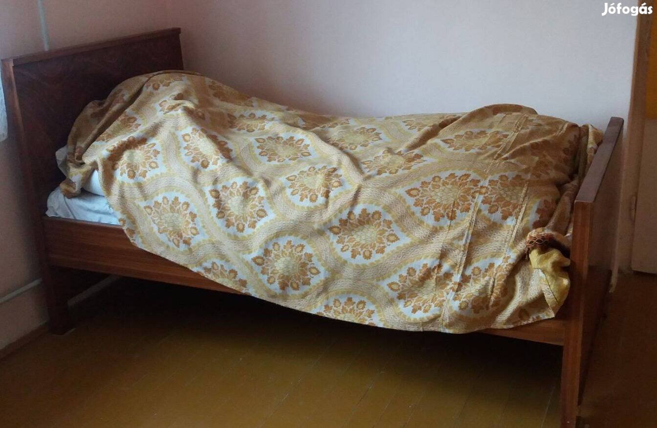 Ágy ( használt )