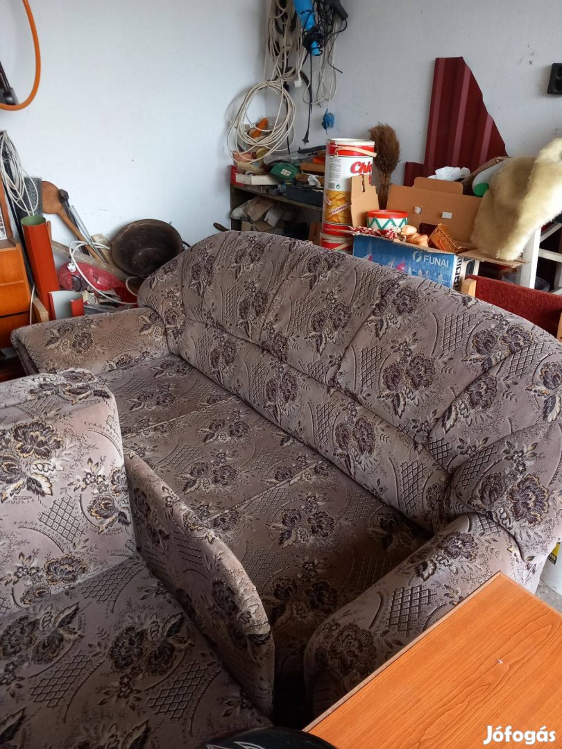 Ágy kanapé kihúzhatós ágyneműtartós