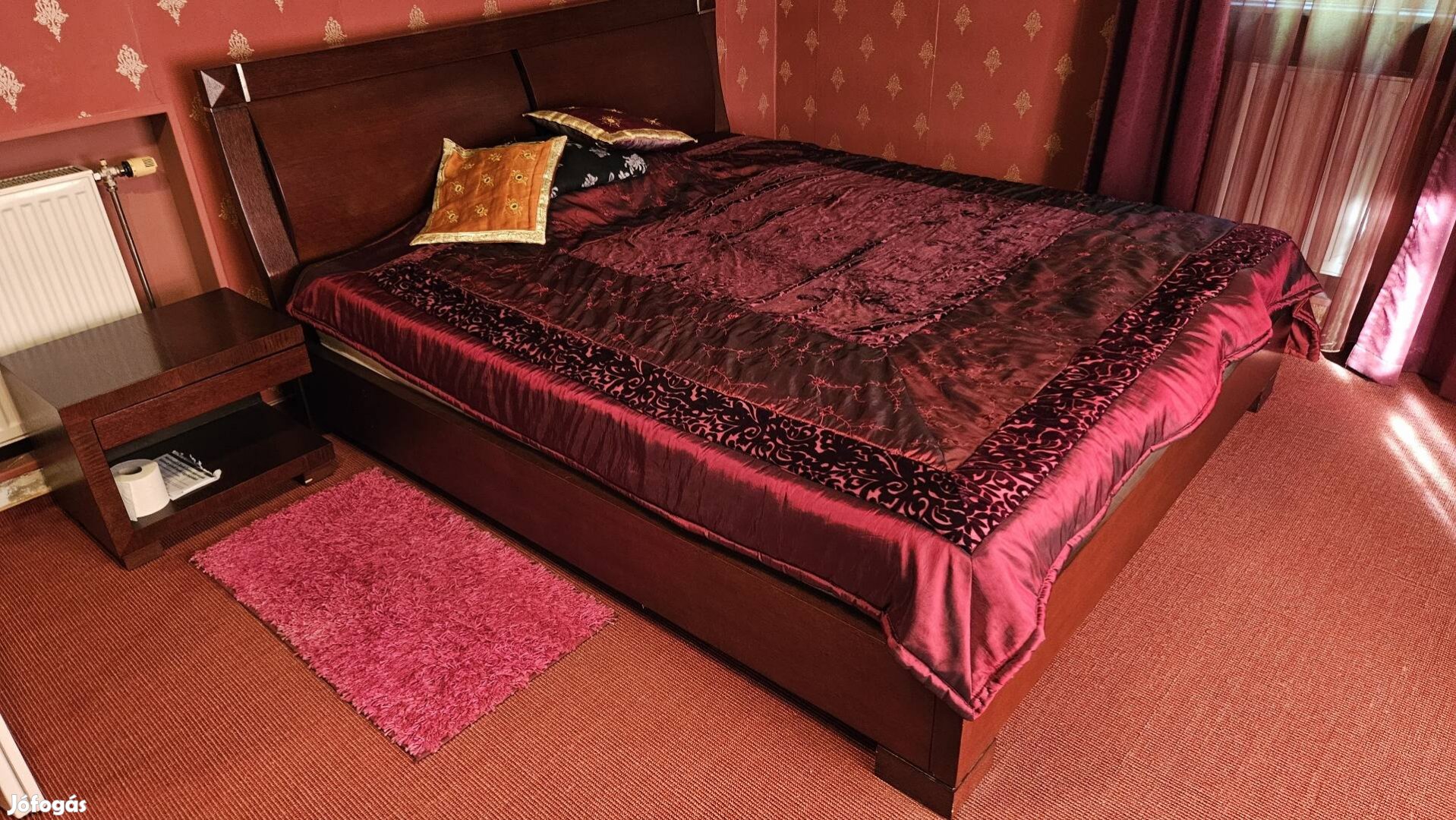 Ágy matraccal 200x180-as méretben