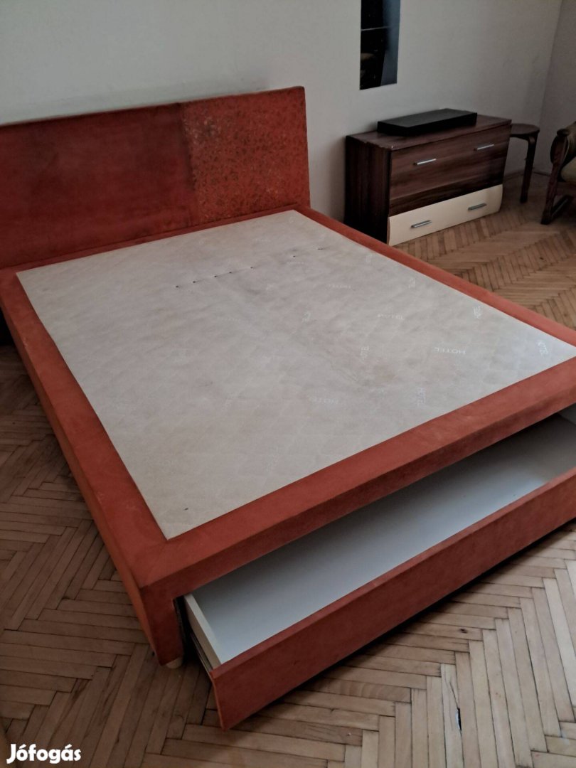 Ágy tárolóval 160200