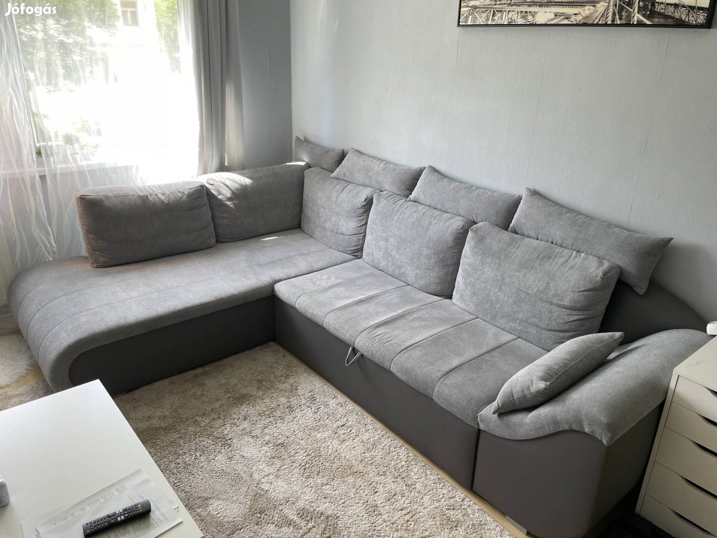 Ágyazható L alakú kanapé