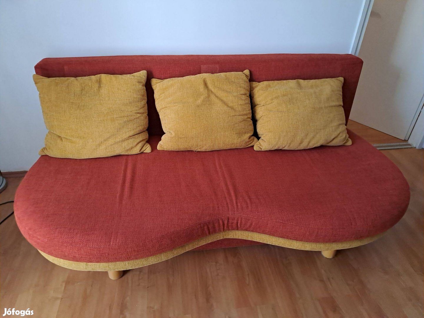 Ágyazható kanapé, lenyithatós ágy
