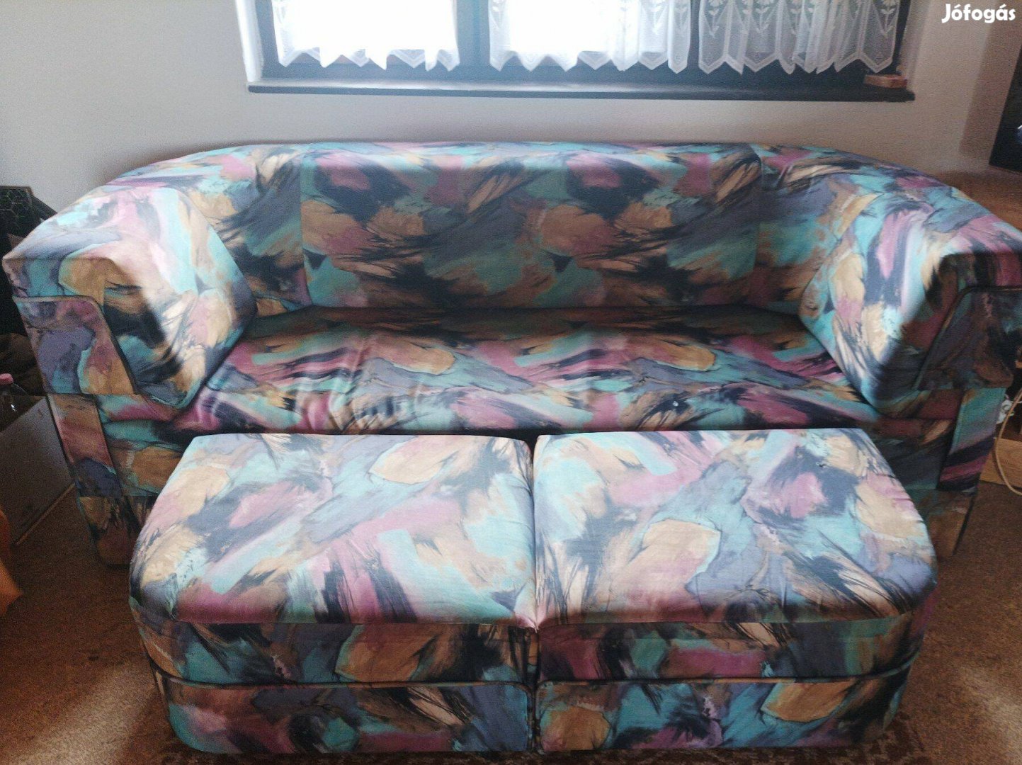 Ágyazható kanapé olcsón eladó!