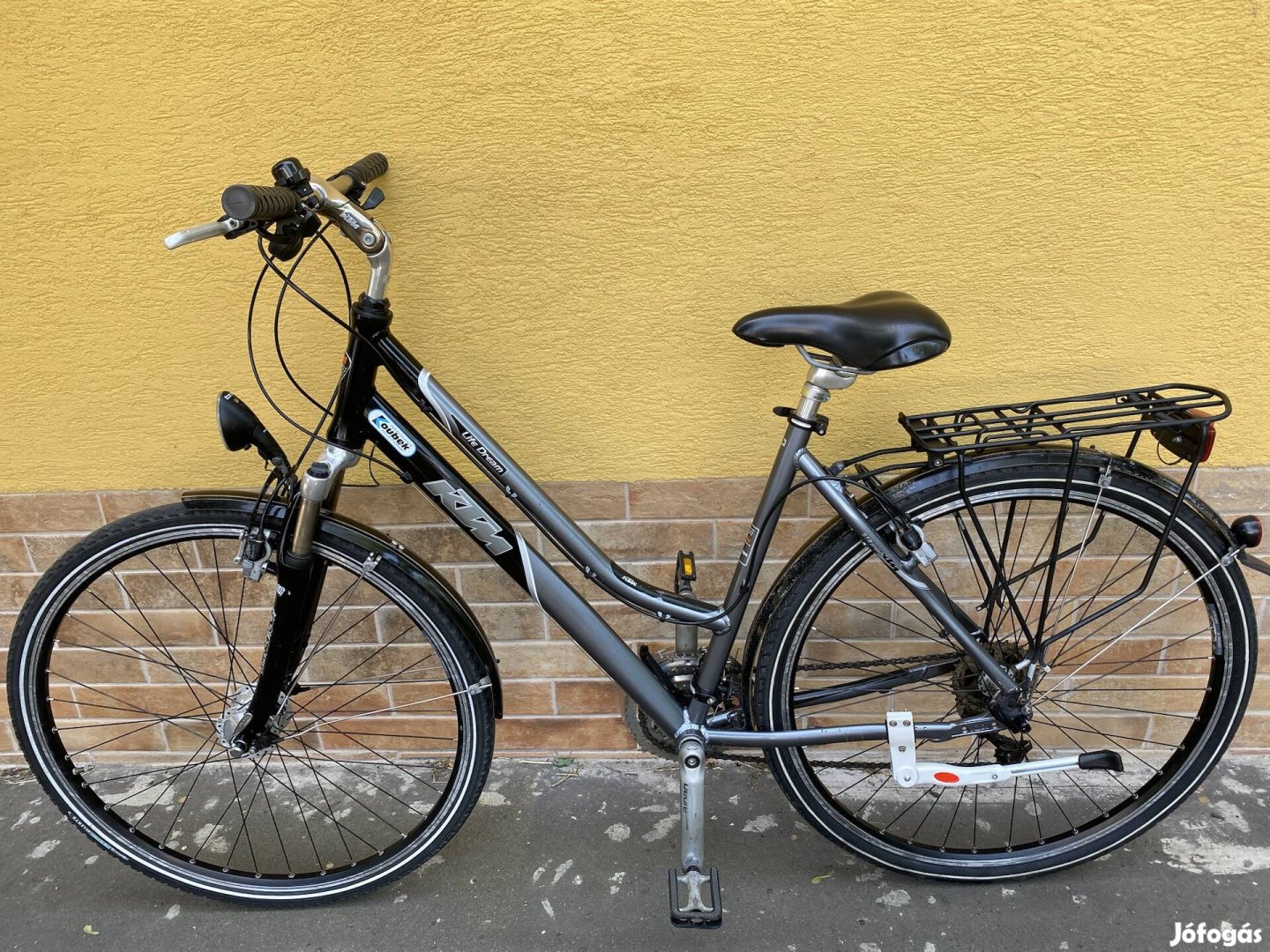 Agydinamos Alu 28-as,KTM Olajfékes Trekking,felszerelve olcsón.