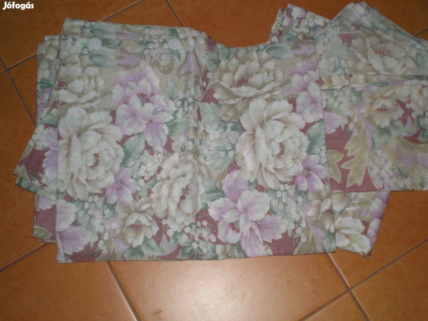 Ágyneműhuzat 3 részes szett keveset használt csak 1 szett