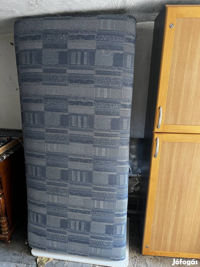 Ágyneműtartós ágy eladó Zuglóban