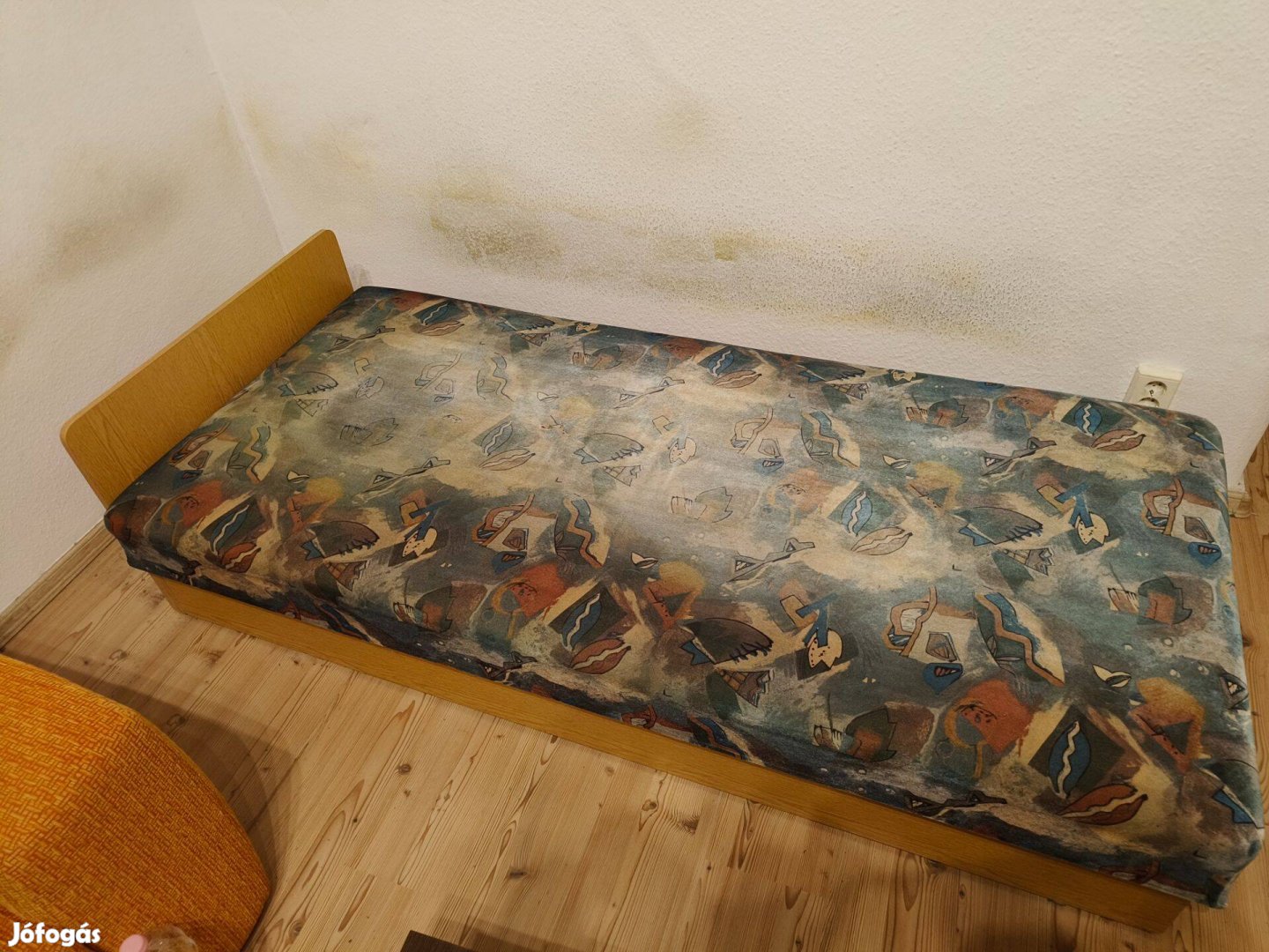 Ágyneműtartós heverő 90x200cm