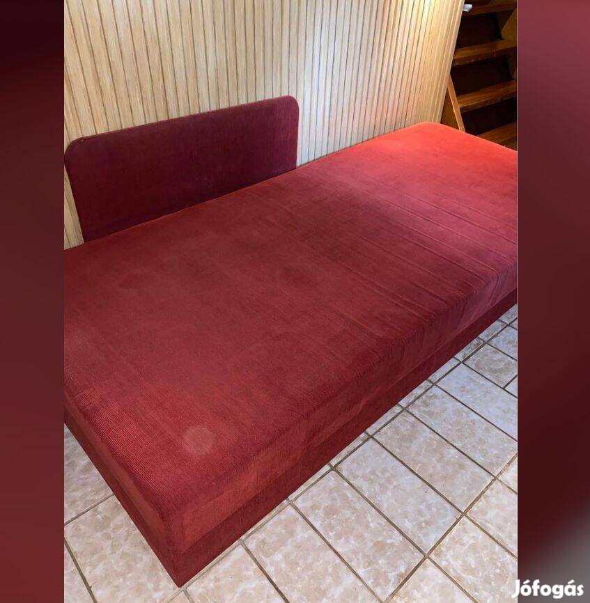 Ágyneműtartós piros ágy ( 90*200)