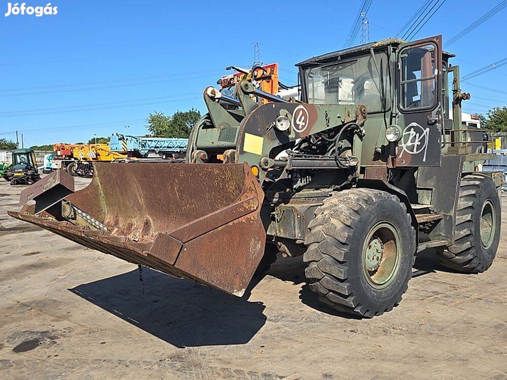 Ahlmann AS12B katonai homlokrakodó