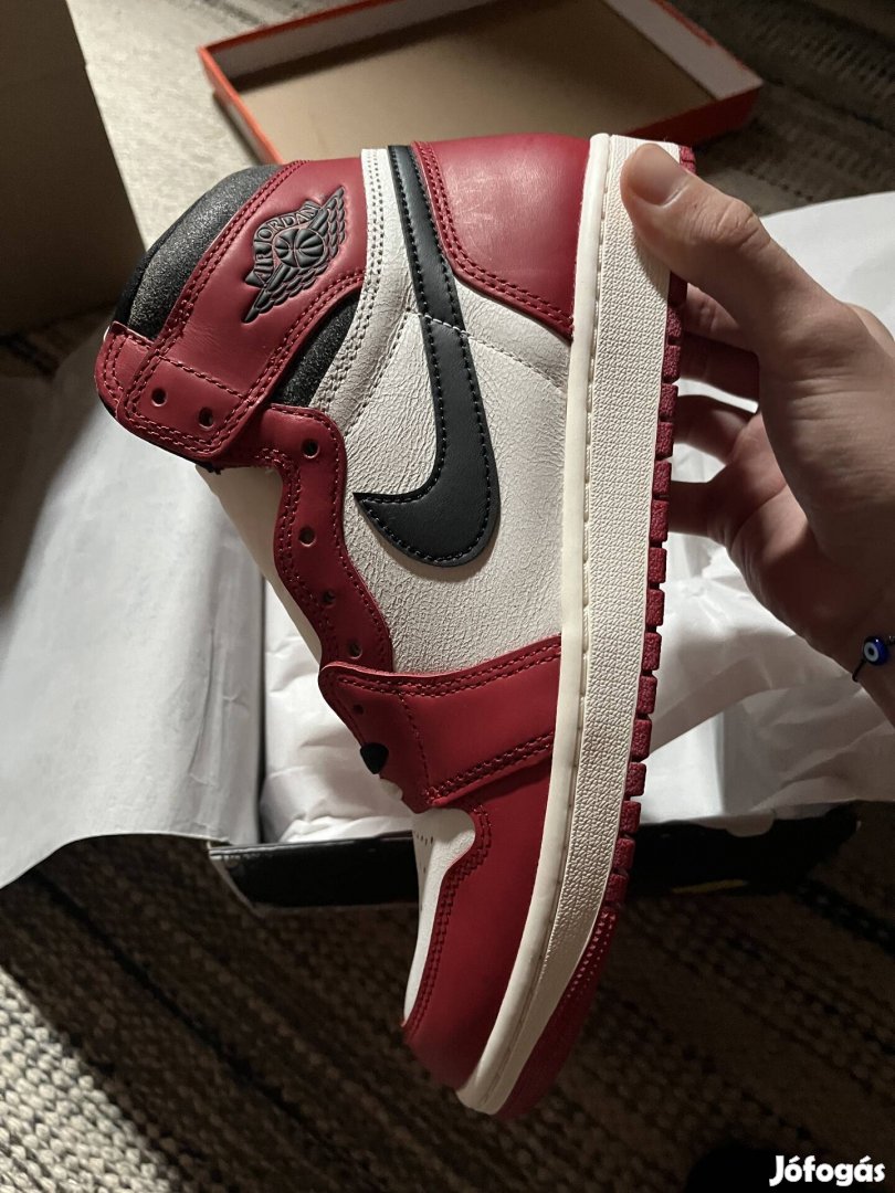 Air Jordan 1 Chicago Lost and Found 43