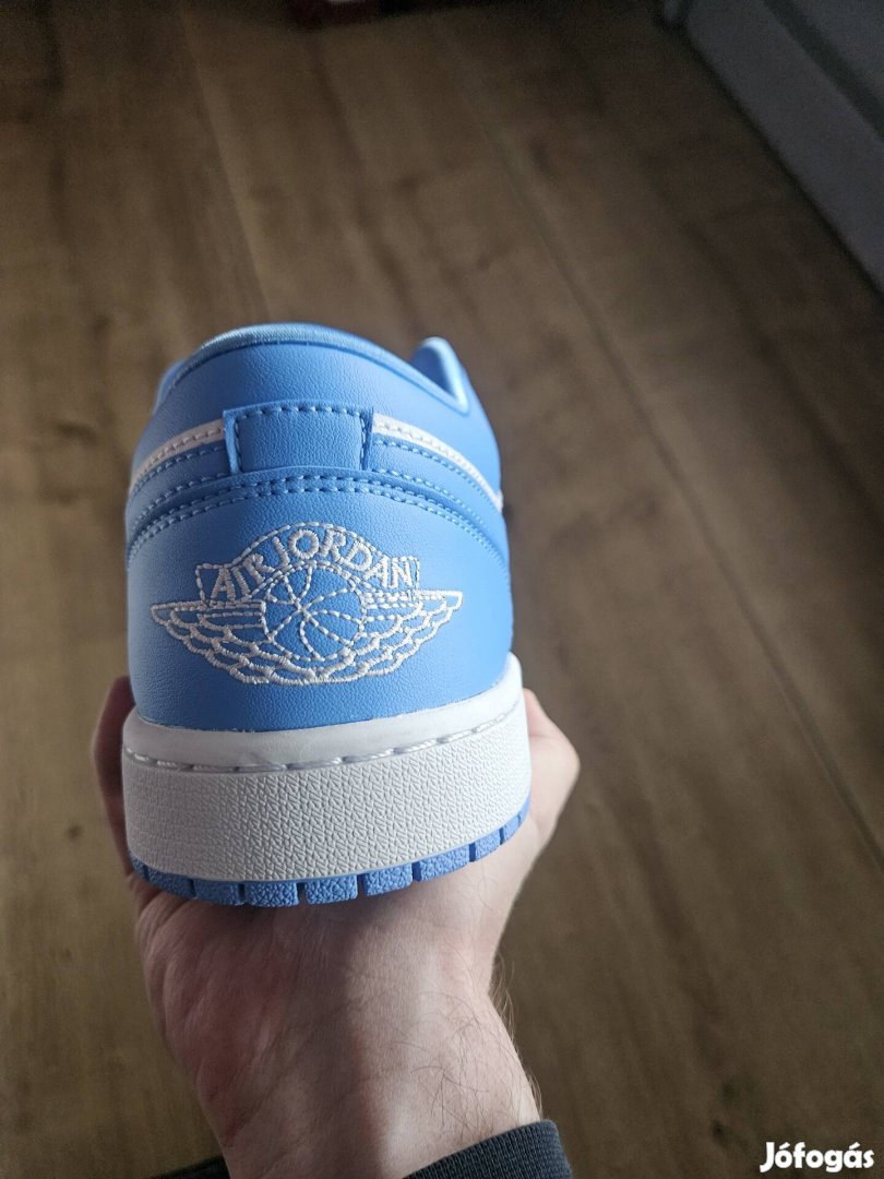 Air Jordan 1 Low " UNC " utcai cipő 44.5