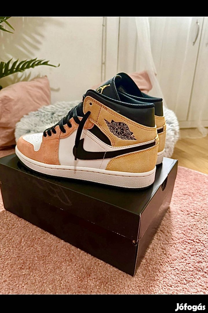 Air Jordan 1 MID SE eladó ( 42,5-es) 