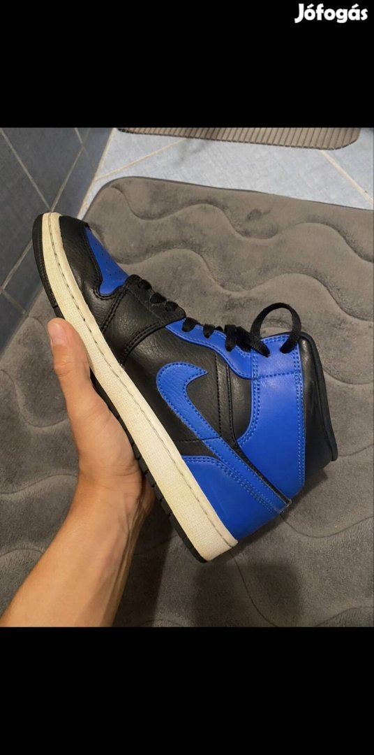 Air Jordan 1 Mid Royal Blue