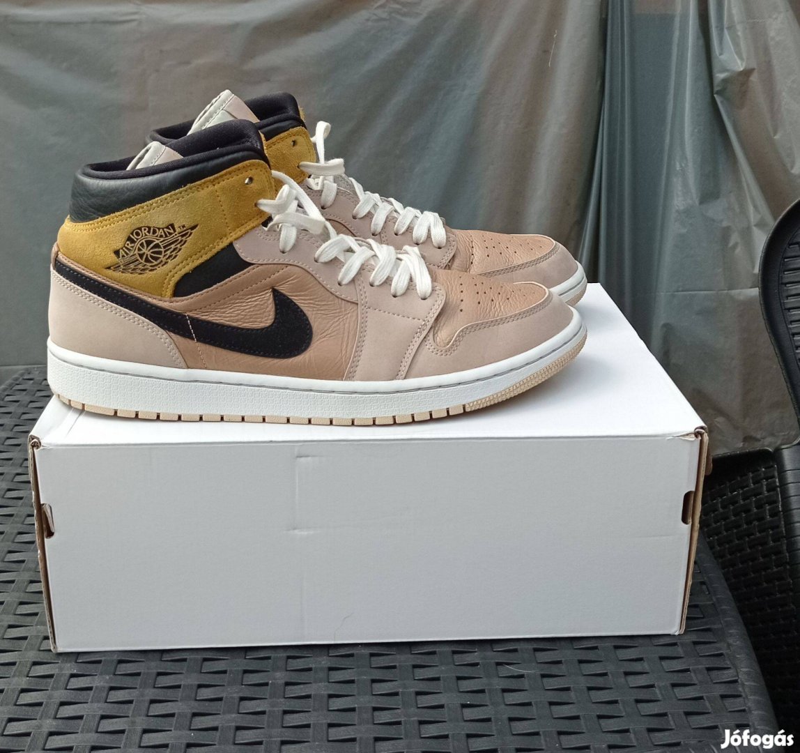 Air Jordan 1 Mid SE