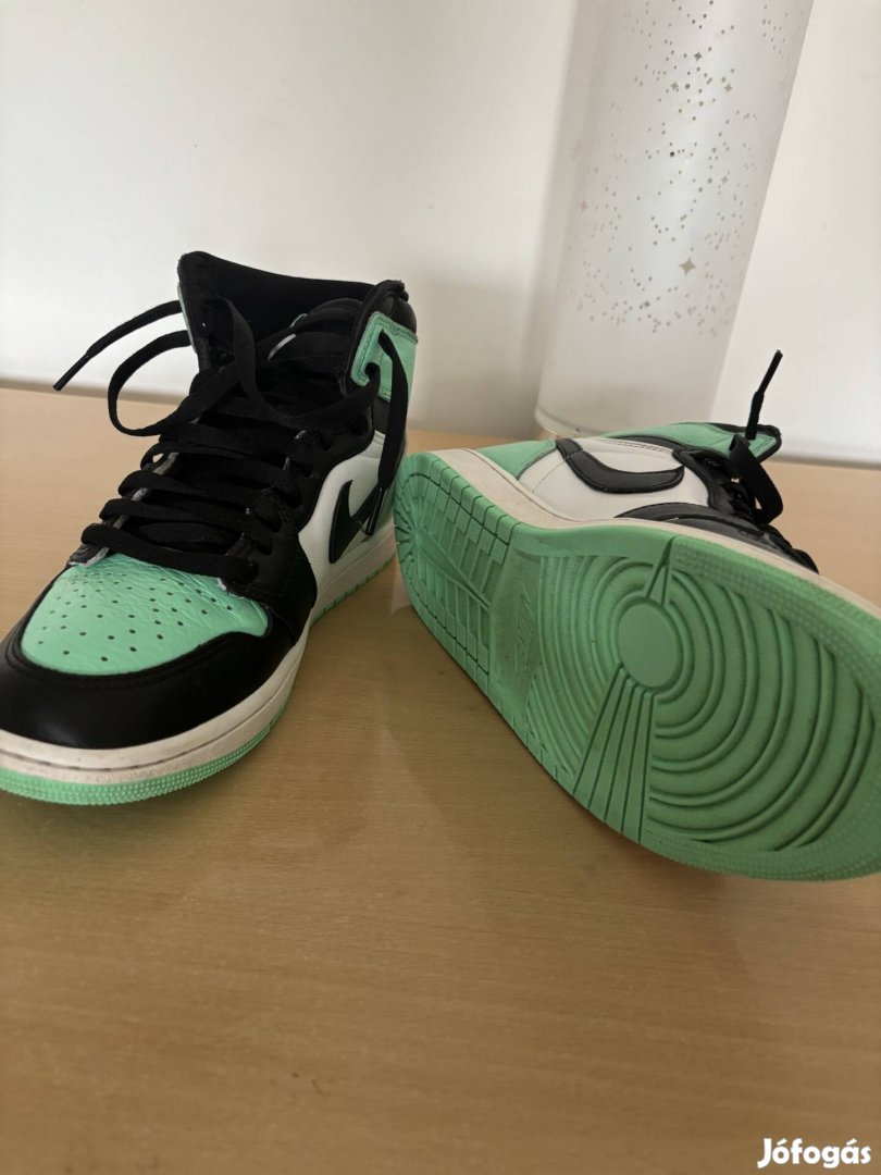 Air Jordan 1 Retro High OG Green Glow